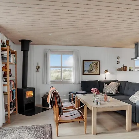 Дом отдыха Nice Home In Frostrup With Wifi *